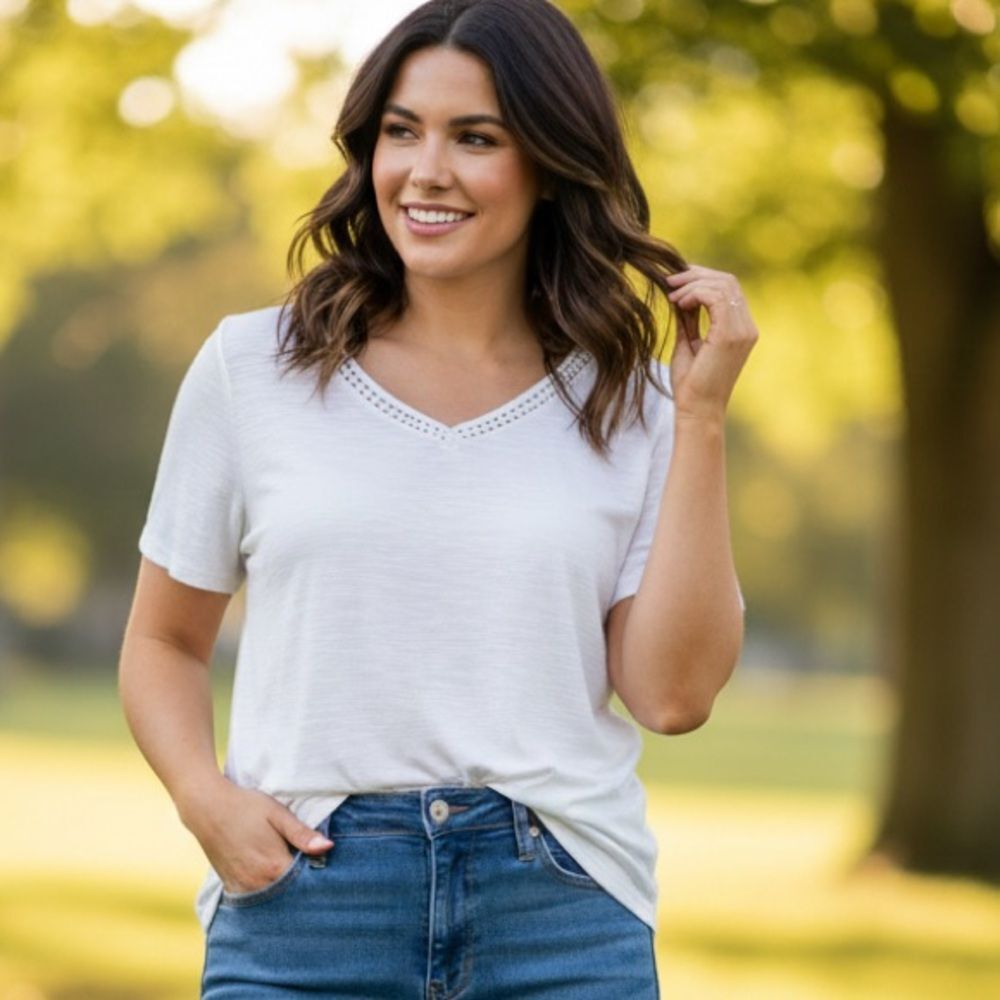 Kim Rogers White Short Sleeve Tee 💯 % Cotton